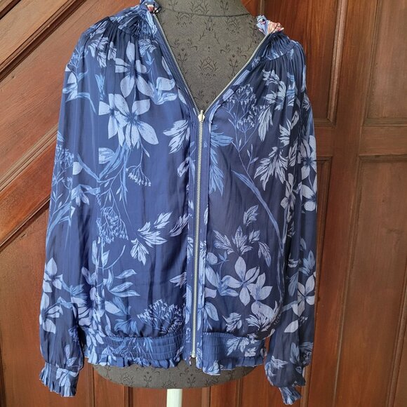 Chicos Reversible Floral Print Bomber Jacket With Zipper Closure & Elastic Cuffs - Picture 6 of 9